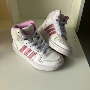 Youth Girls Adidas Hoops Mid High Top in White & Pink
